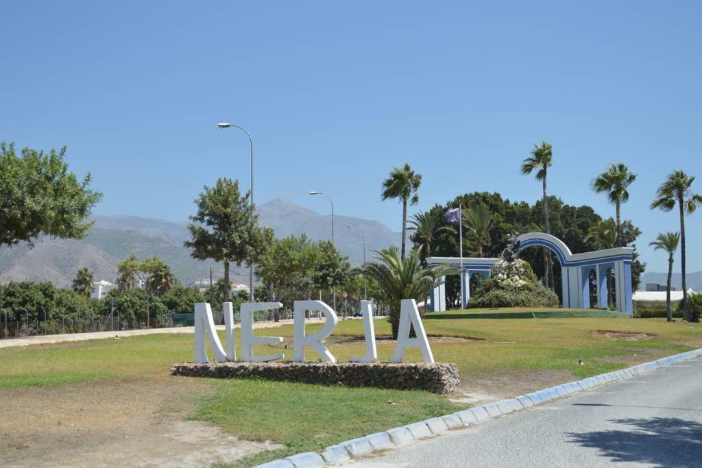 Casa Rocio En Nerja Διαμέρισμα Εξωτερικό φωτογραφία